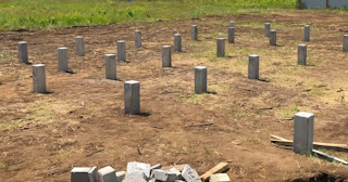 Фундамент на забивных жб сваях под ключ в Саяногорске - фундамент из забивных железобетонных свай цена от 3155 руб/м2